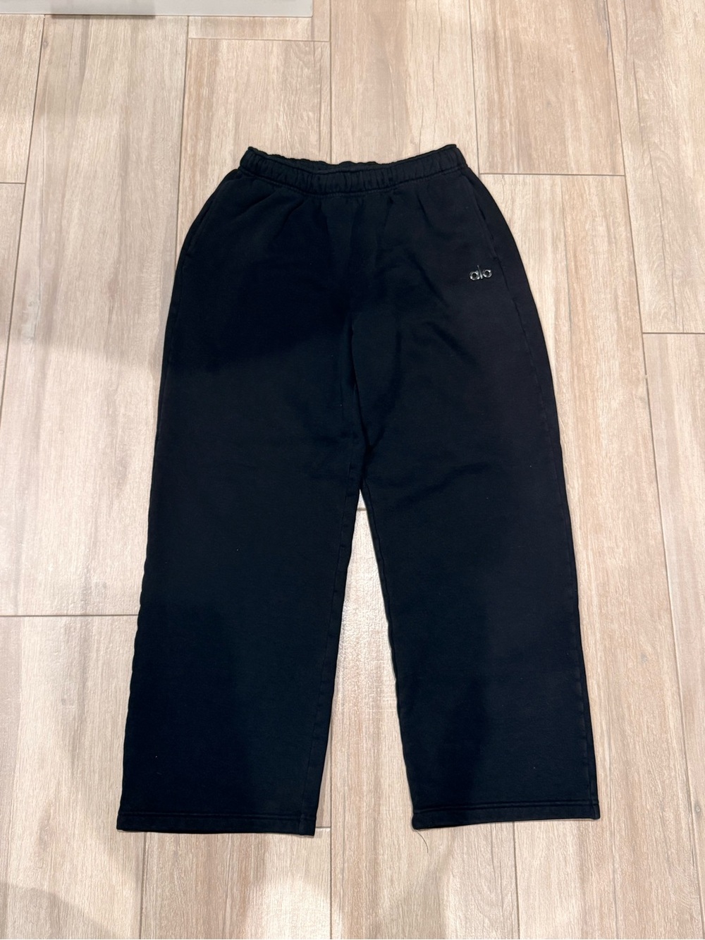 ALO Yoga Men's Black sweatpants